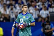 Aston Villa open to reducing Emiliano Martinez's transfer fee for Juventus