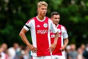 Newcastle United near signing of Ajax's Sean Steur