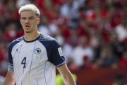 Leeds United welcome new defender for £34.1m