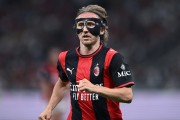 Modric renueva con el AC Milan una temporada más