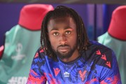 Crystal Palace open talks with Aston Villa over renewed loan for striker Evann Guessand