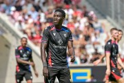 Liverpool celuje w Sarra. Nowy plan na skrzydło